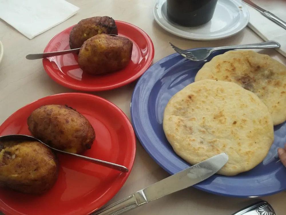 Desayuno Pupusa Vaquera
